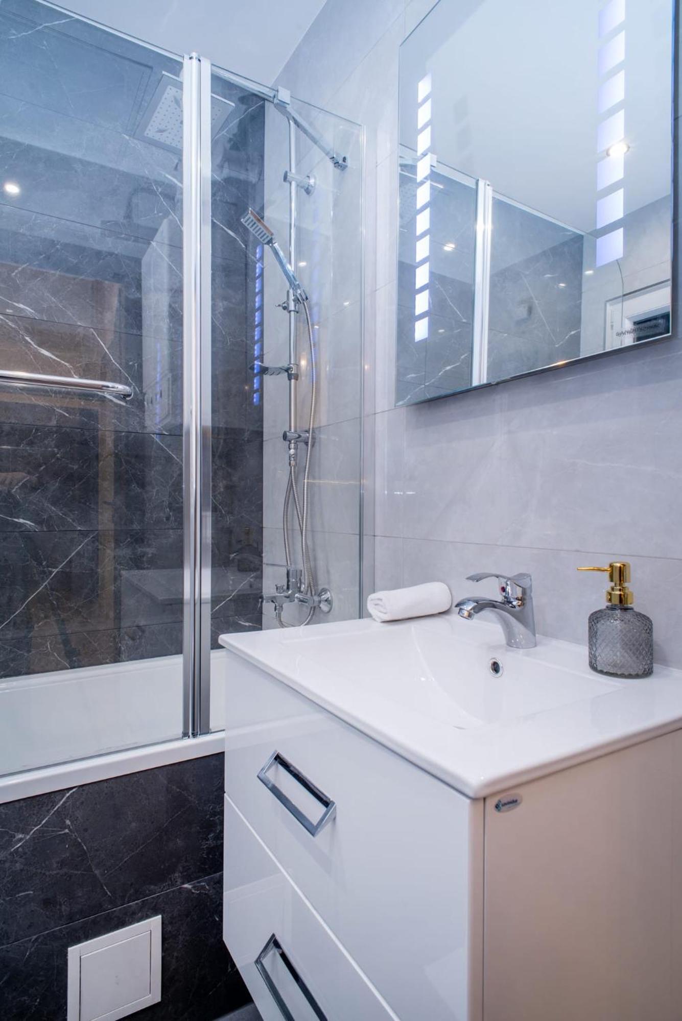 Very Central New And Large Ac Apartment 부다페스트 외부 사진
